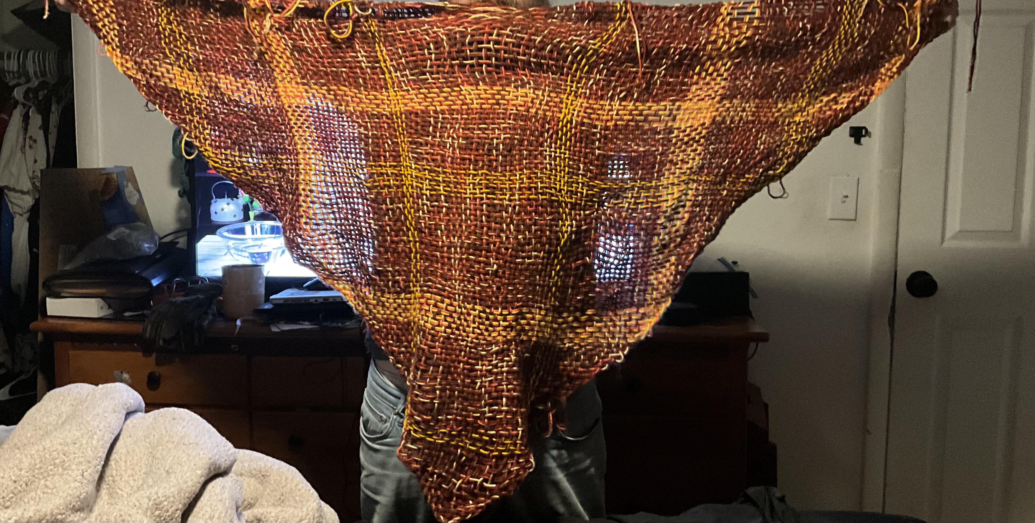 Are Triangle Looms Easy for New Weavers? Yes! Start Your First Cool Project Today Easily!