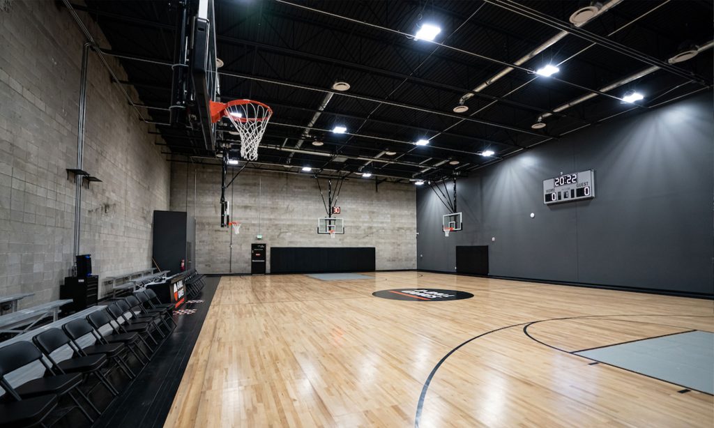 Want to lower the cost to rent basketball court? Discover smart ways to get a cheaper booking.