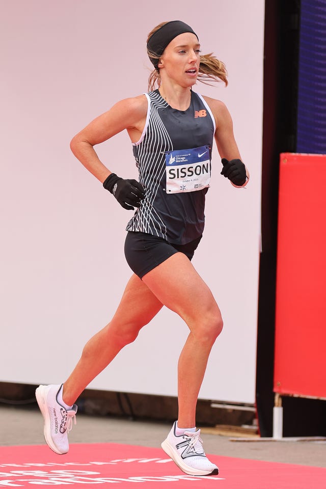 What is a race tank? Understand why this simple shirt is key for your running performance.