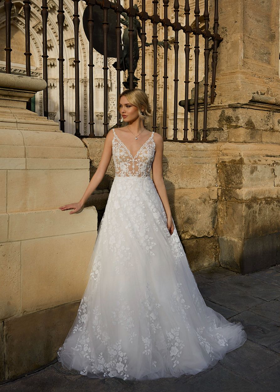 What are popular jordan wedding dress styles? See these stunning designs brides love now.
