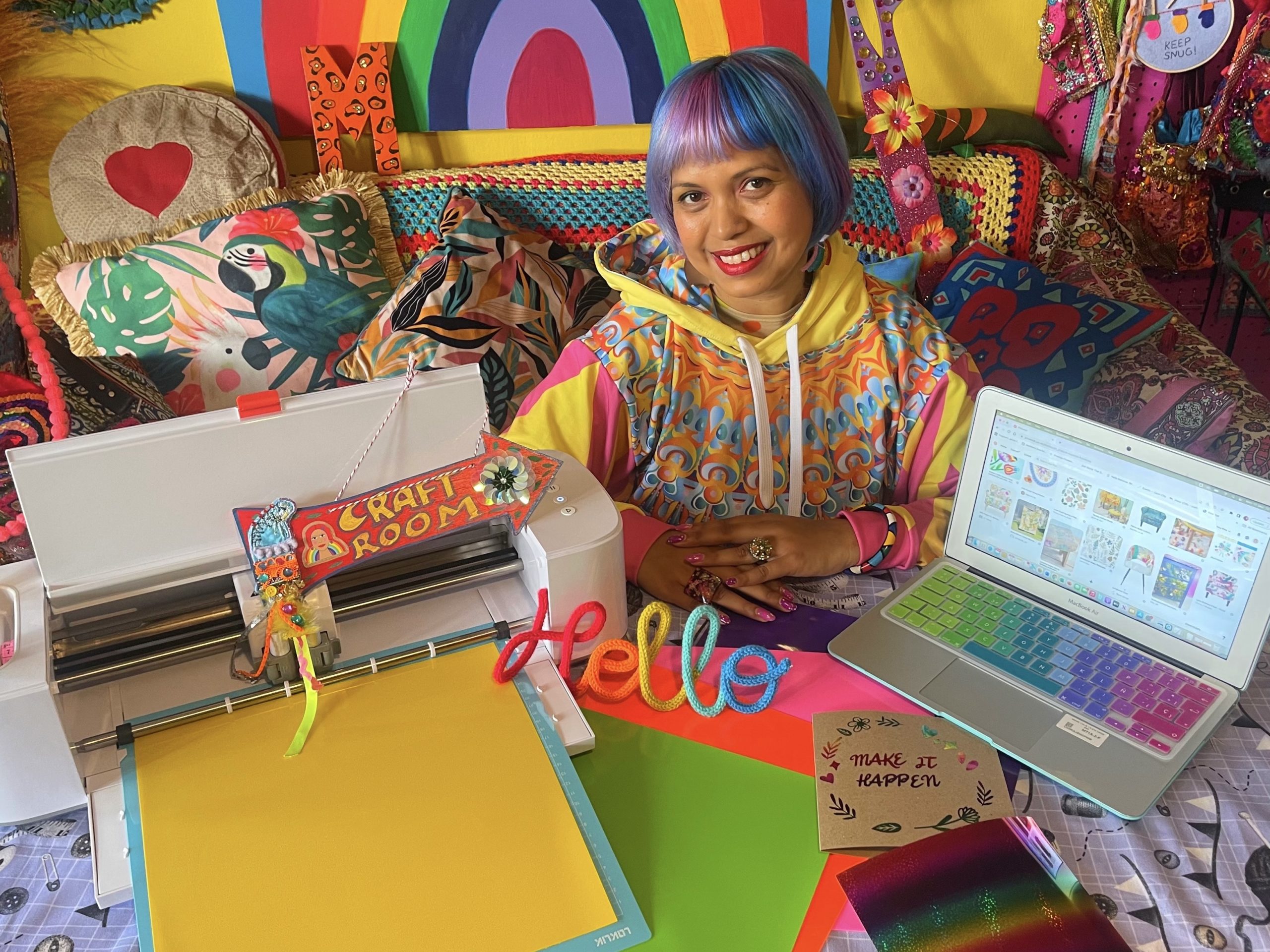 What is a styling crafter exactly? (Learn how they can make all your craft projects look great).