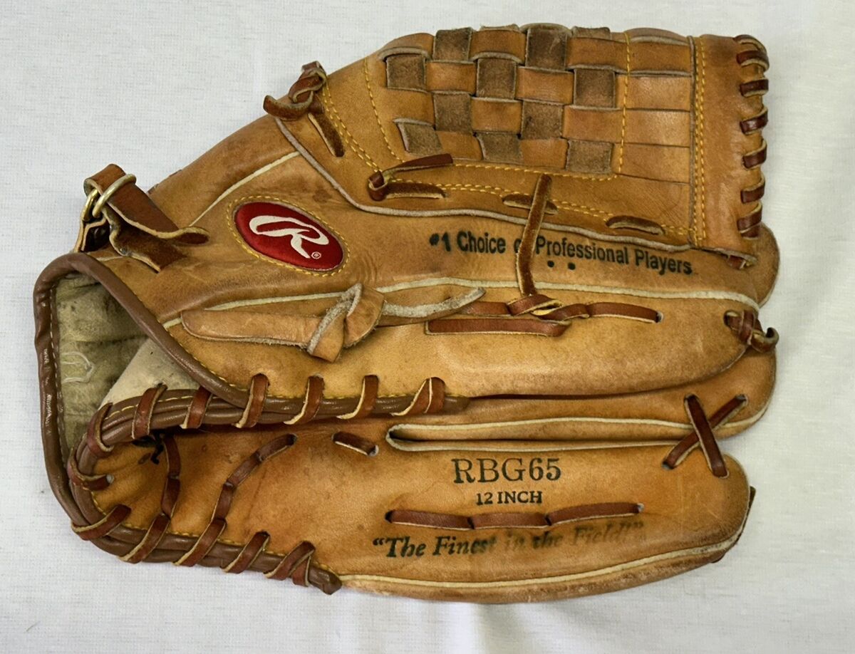 Is an Alex Rodriguez baseball glove a top collectible? (Find out why so many fans love this glove)