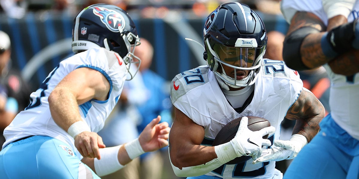Tee Higgins or Tony Pollard, whats the better pick? (Analyze their stats before your fantasy draft)