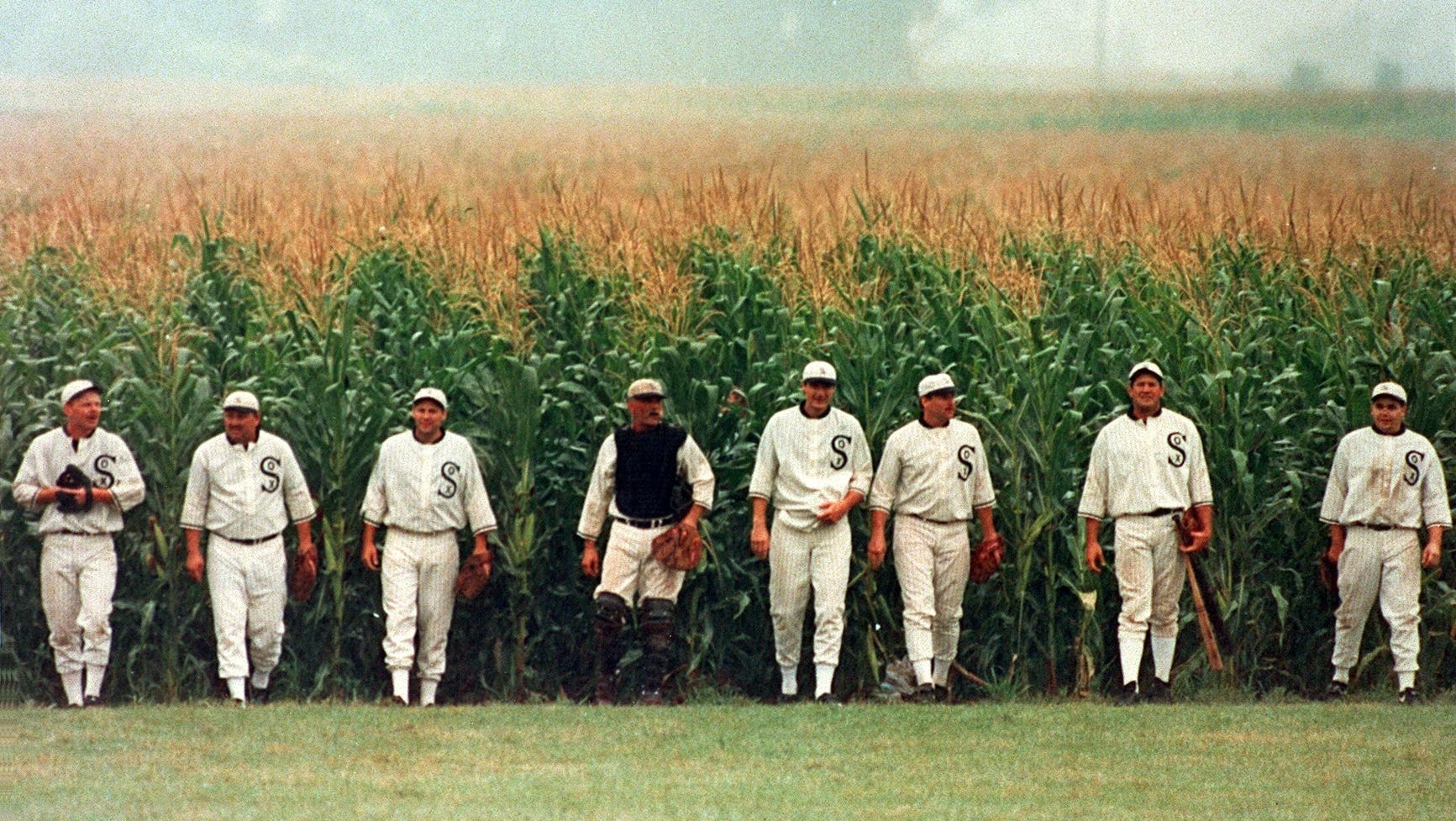Want to learn about the Field of Dreams Baseball Tournament history? (Uncover the story behind this iconic sports event!)