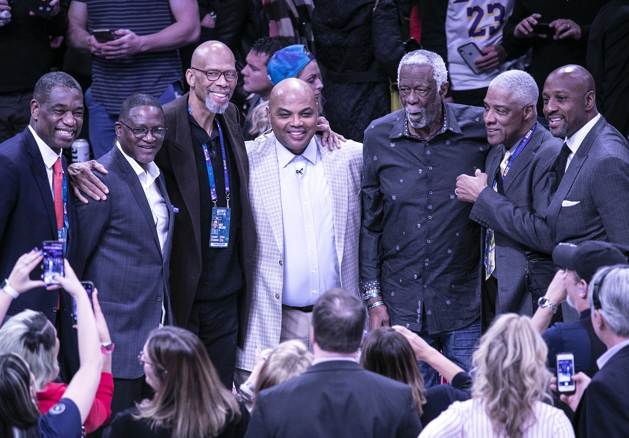 Many fans wonder: does NBA players get a pension? We uncover the real details of the player retirement plan.